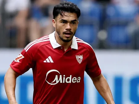 El gran aumento de sueldo que recibió Suazo al fichar con el Sevilla