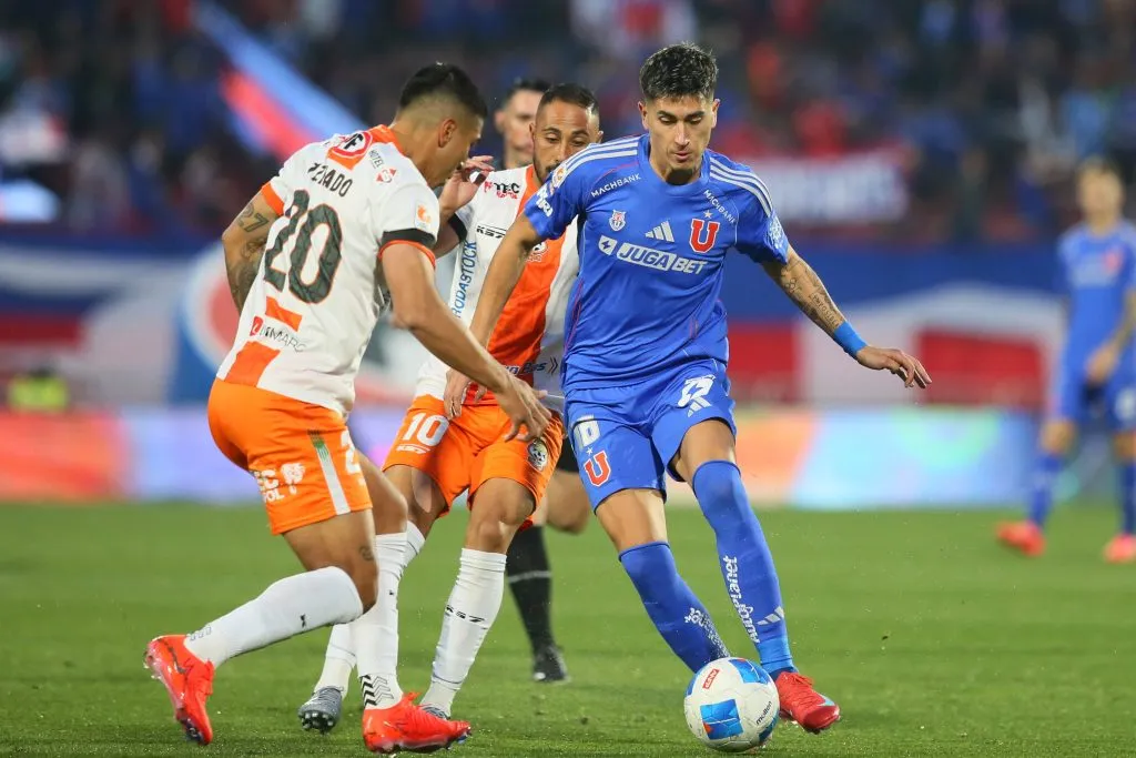 Matías Sepúlveda salió lesionado ante Cobresal. (Dragomir Yankovic/Photosport).