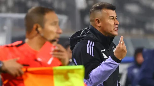 Jorge Almirón se fue con todo contra los árbitros.