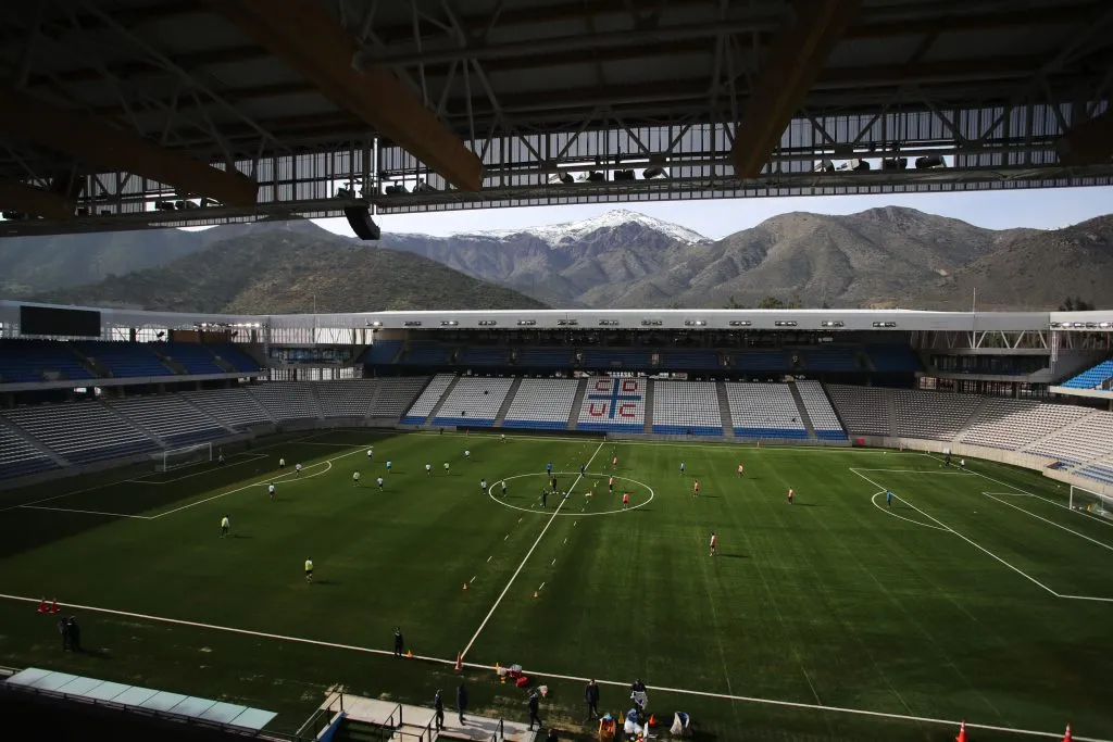 Universidad Católica esperaba inaugurar el Claro Arena este fin de semana, pero la autorización de la Dirección de Obras Municipales nunca llegó. | Foto: Photosport.
