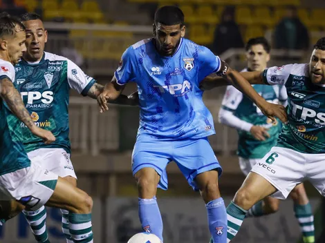 Revelan que figura de la Primera B juega con dos graves fracturas