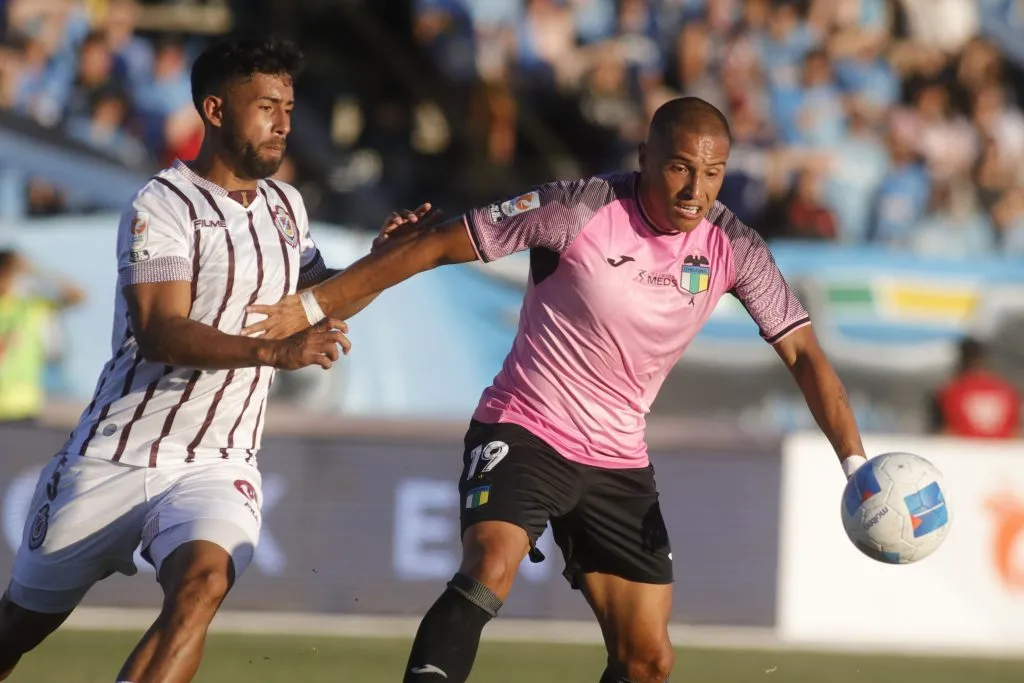 Leandro Benegas, quien no era considerado por Meneghini, dejó este mensaje para Joaquín Montecinos | Photosport