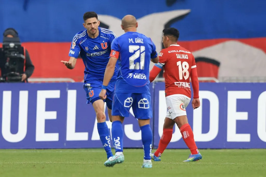 Marcelo Díaz defendió a Lucas Di Yorio de las críticas de algunos hinchas de la U. Foto: Photosport.