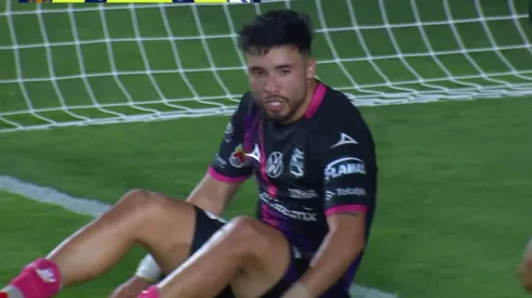 Pasó un semestre en el fútbol chileno y ahora vive una pesadilla en México.