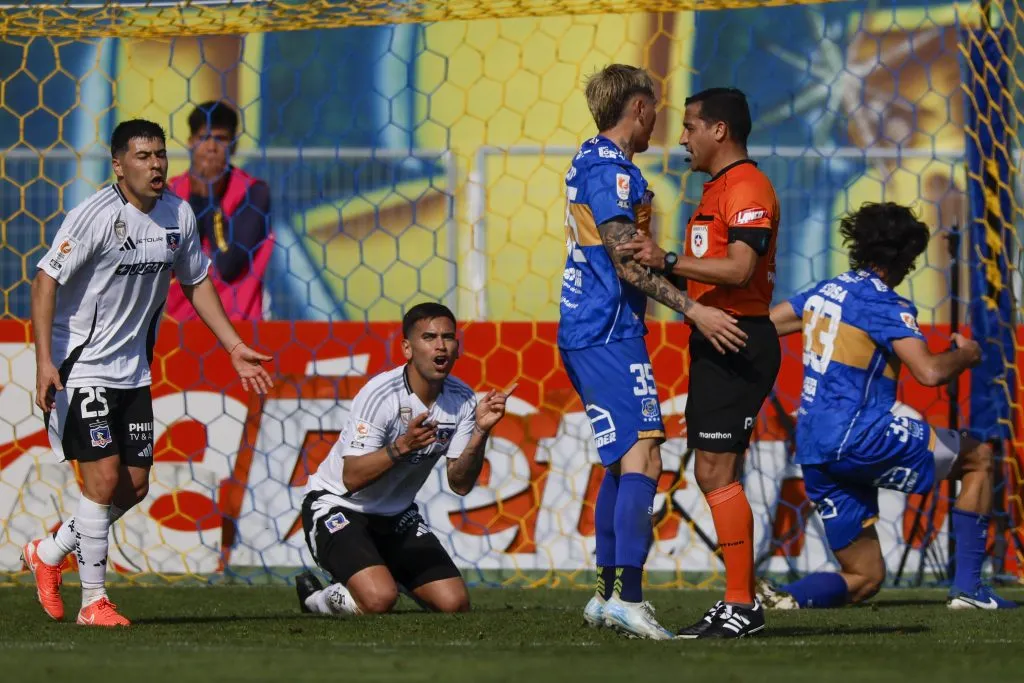 Esta jugada marcaría el partido entre Everton y Colo Colo en Viña del Mar. Foto: Andres Pina/Photosport