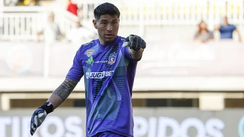 Brayan Cortés se fue de Colo Colo a Peñarol y debutó de gran forma en un clásico.