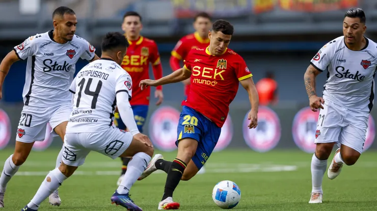 El jugador chileno que regreso a la liga para buscar su renacer futbolístico.