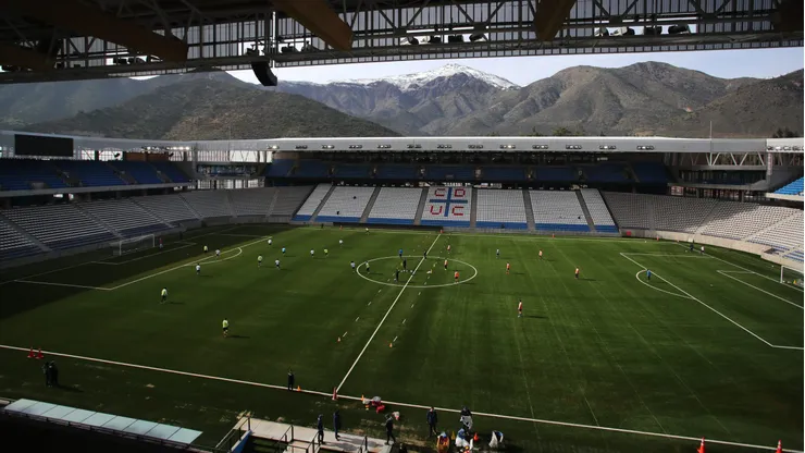 ¿Qué decisión toma la Municipalidad de Las Condes con el nuevo estadio de Universidad Católica?