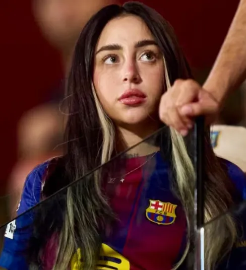 La argentina asistió al partido del Barcelona vs. Como de Italia en el Estadi Johan Cruyff