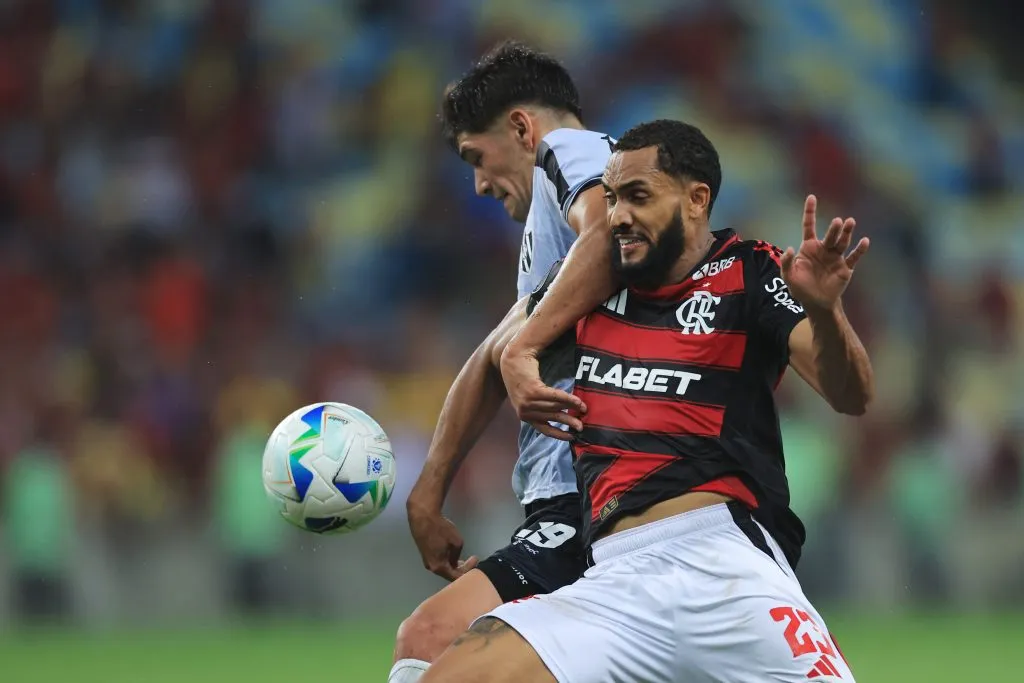 Lautaro Rivero en acción por Central Córdoba ante Flamengo. (Buda Mendes/Getty Images).