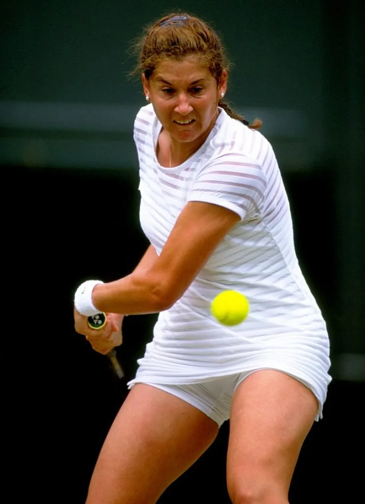 Monica Seles durante Wimbledon 1998 (Getty Images).