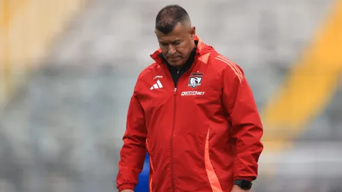 Jorge Almirón recibe críticas.