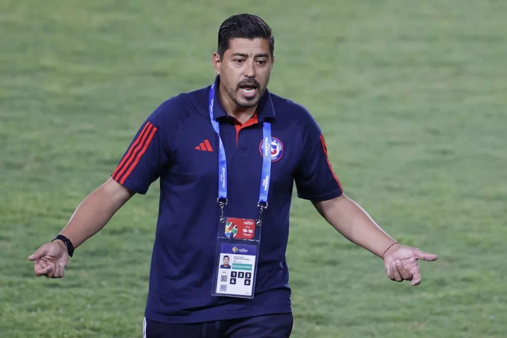 Nicolás Córdova prepara su primera nómina en la Roja adulta. Foto: Jesus Vargas/Photosport