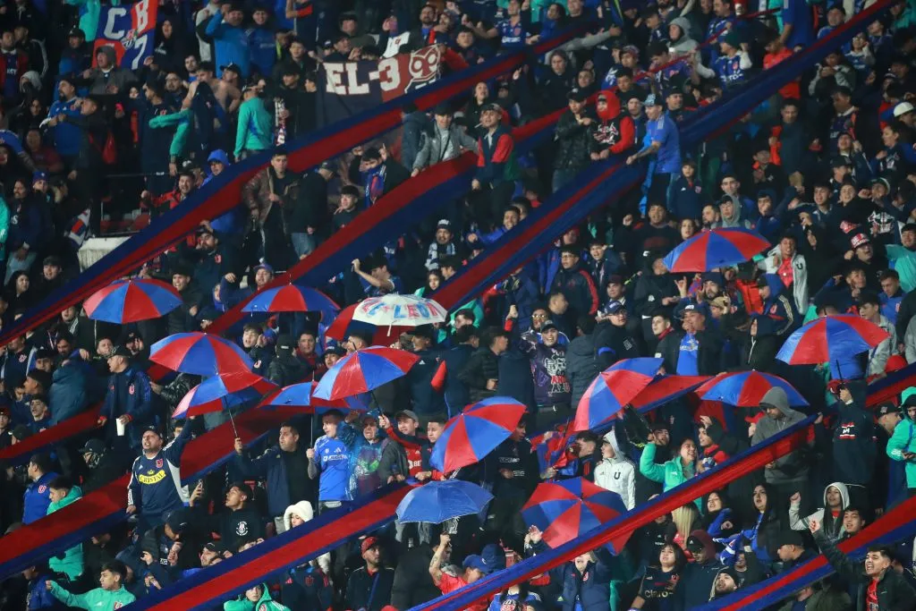 Los hinchas de U de Chile dirán presente en Argentina. Foto: Jonnathan Oyarzun/Photosport