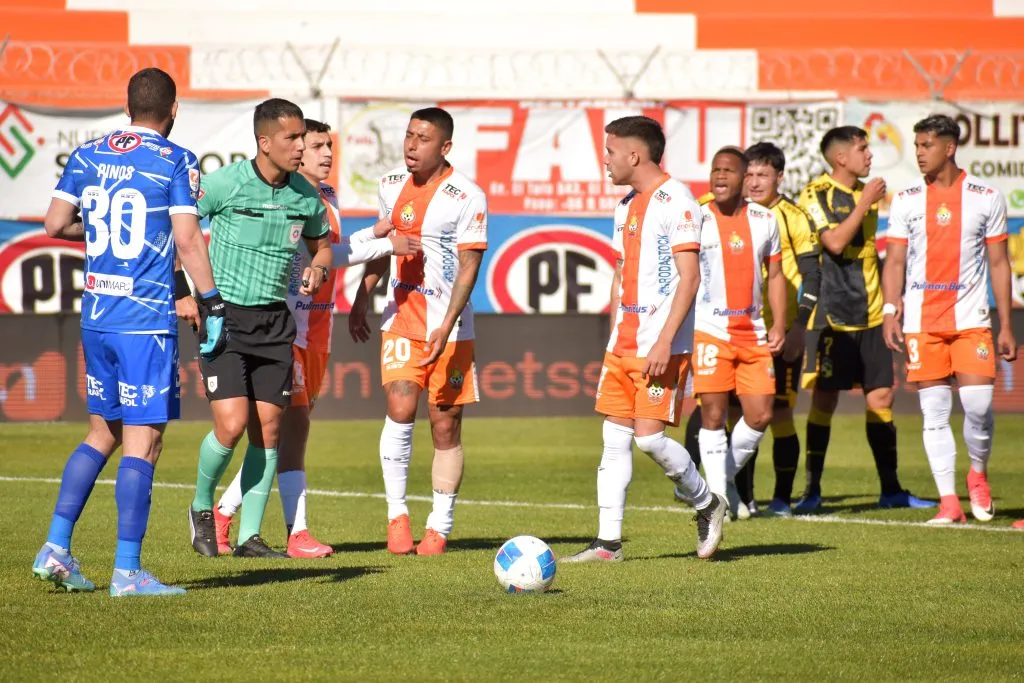 Rodrigo Carvajal acusó un empujón de César Munder | Photosport