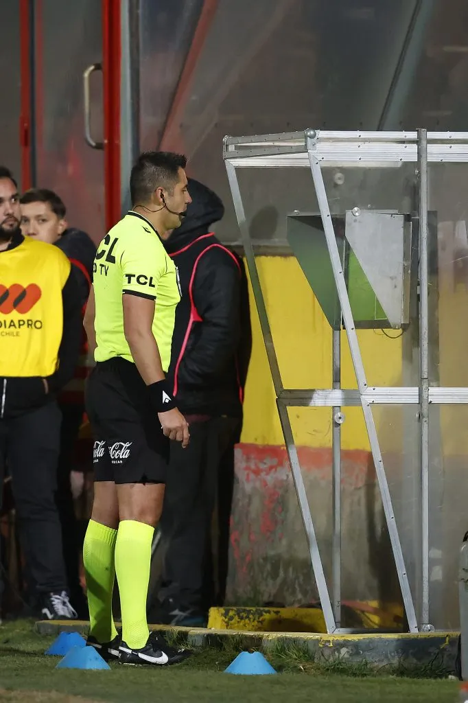 Tobar trabajará intensamente para que los árbitros dejen de cometer errores