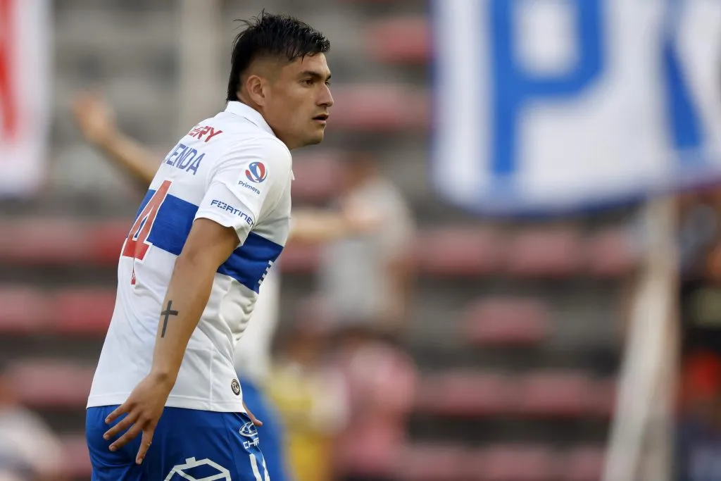 Luis Felipe Maluenda en acción por la UC en el Campeonato Nacional 2023. (Andres Pina/Photosport).
