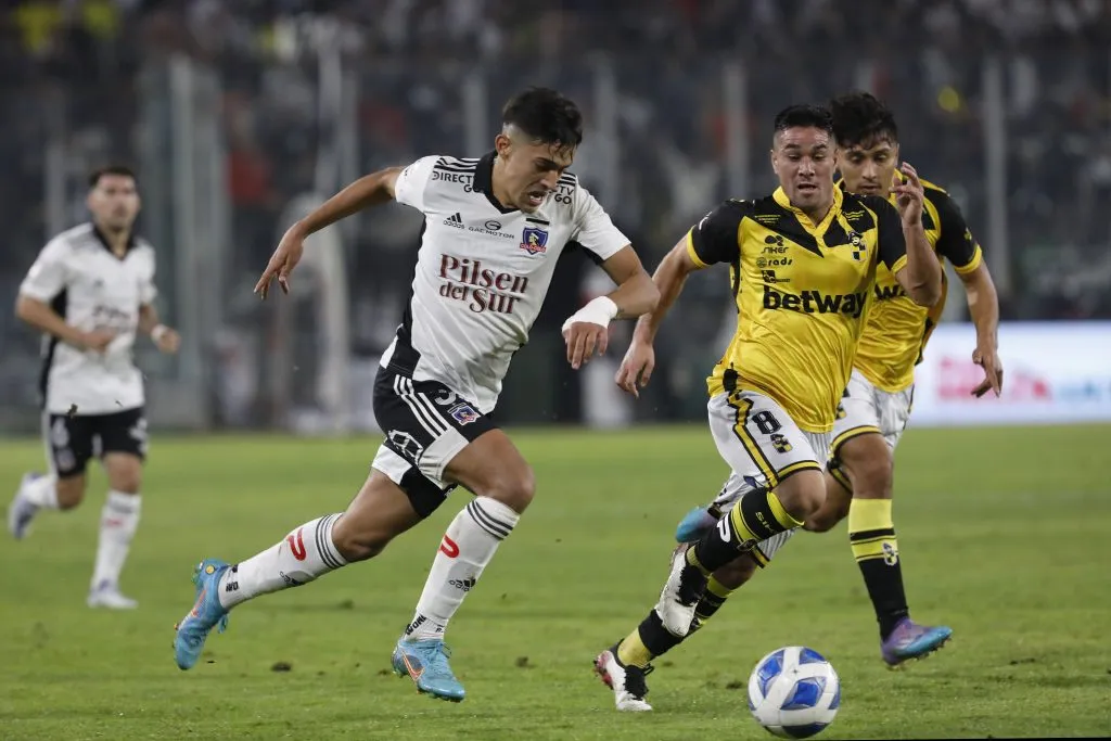 Pablo Solari ante Coquimbo Unido. (Dragomir Yankovic/Photosport).