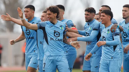 Los jugadores de O'Higgins festejan el gol de Martín Sarrafiore ante Unión La Calera, en la fecha 18 de la Liga de Primera 2025.