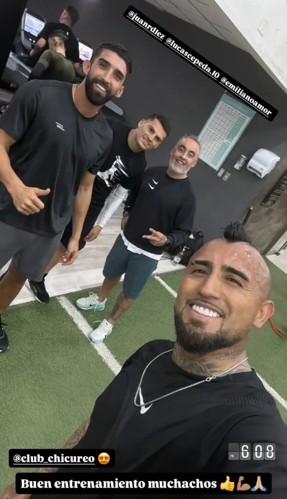 Emiliano Amor apareció entrenando con Arturo Vidal, Lucas Cepeda y el PF Juan Ramírez. Foto: Instagram.