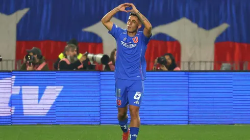 Lucas Assadi celebrando su gol ante Independiente.