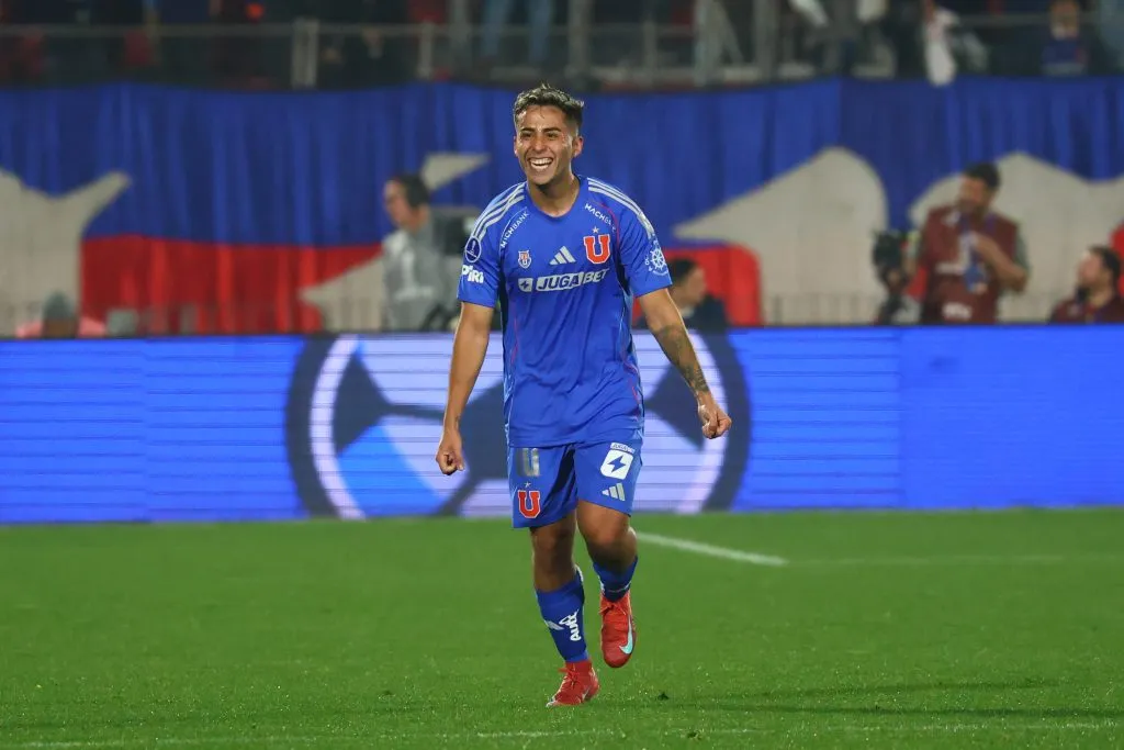 Lucas Assadi es clave en la U. (Photo by Marcelo Hernandez/Getty Images)