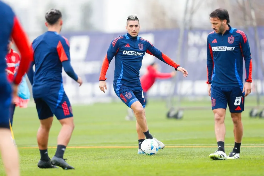 Sebastián Rodríguez sigue en la lucha por un puesto de titular en la U. Foto: U de Chile.