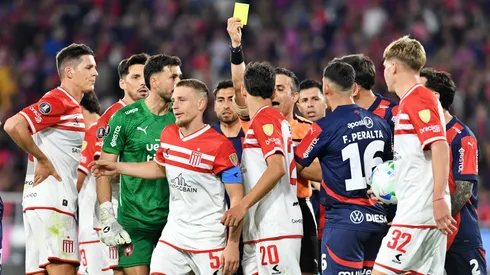 Piero Maza provocó polémica en partido de Copa Libertadores.