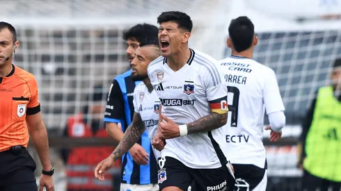 Esteban Pavez está en el centro de las críticas por parte de los hinchas de Colo Colo.