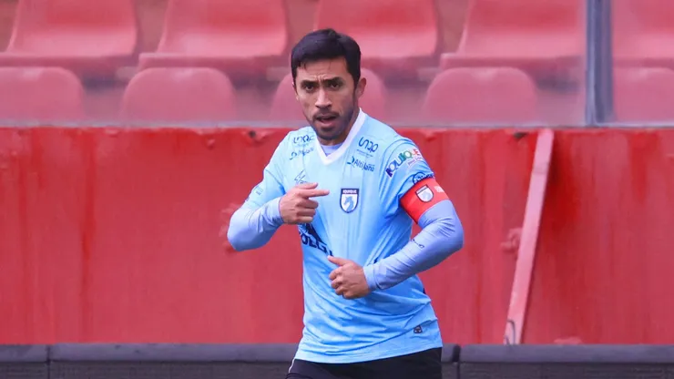 Edson Puch aprovechó un grosero error en la final del mundo por la Liga de Primera.