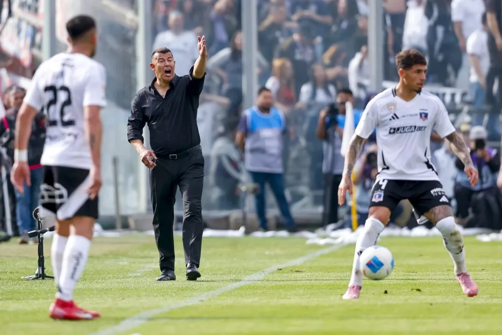 Jorge Almirón en duda en Colo Colo. Foto: Pepe Alvujar/Photosport