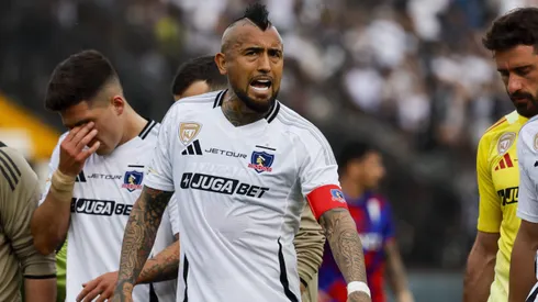 Arturo Vidal se llevó varias pifias en el Estadio Monumental.