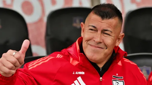 Almirón está viviendo sus últimas horas como DT de Colo Colo.