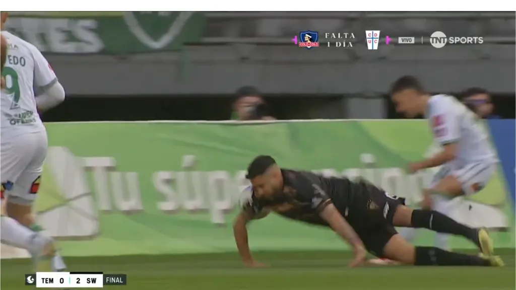 La acción de la mano de Diego Torres que no fue cobrada. (Captura TNT Sports).