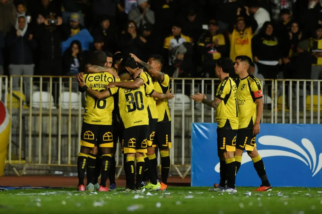 Coquimbo Unido esta dos pasos más cerca del título: triunfo ante Everton y derrota de la U.