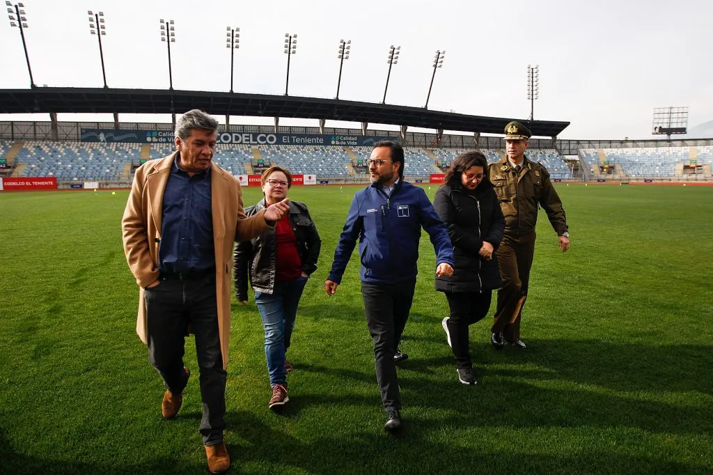 El Teniente de Rancagua recibió a las autoridades de FIFA y del gobierno de Chile