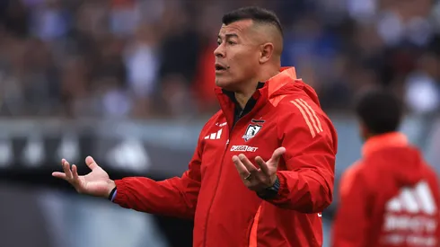 En Colo Colo ya buscan reemplazante de Almirón