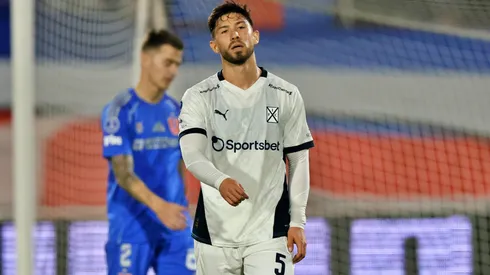 Felipe Loyola arriesga su físico para jugar con Independiente.