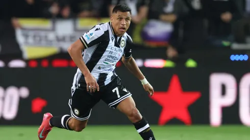 Alexis Sánchez volvió a jugar por Udinese.