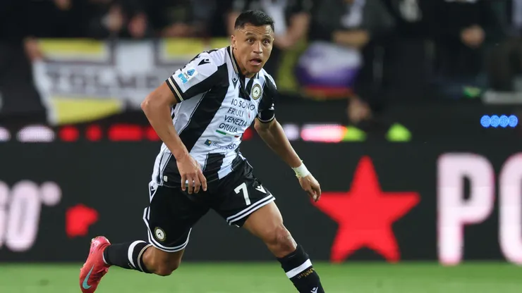 Alexis Sánchez volvió a jugar por Udinese.