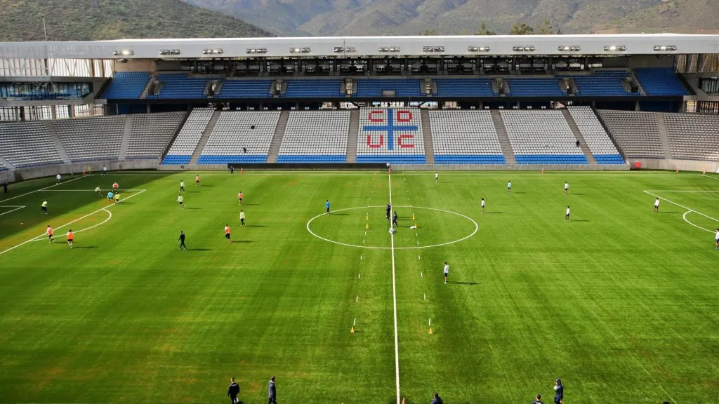 El Claro Arena debuta con el choque entre U. Católica y U. Española. Imagen: Photosport