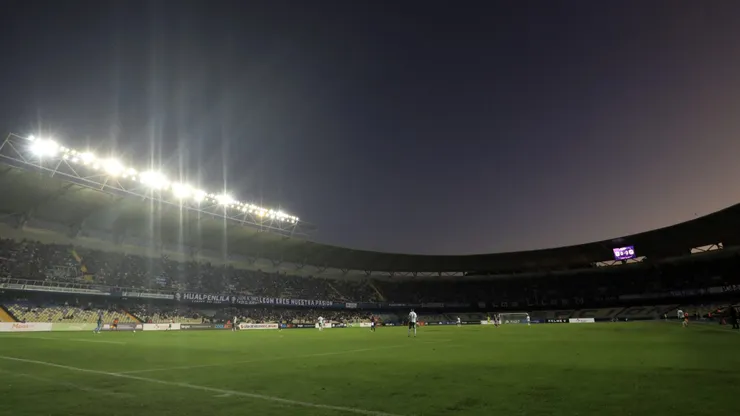 Fuerte remezón en el fútbol chileno.