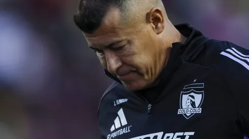 Jorge Almirón deja Colo Colo tras la derrota en el clásico con la UC.