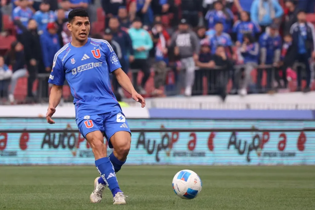 Israel Poblete será la gran baja de la U en agosto. Foto: Dragomir Yankovic/Photosport