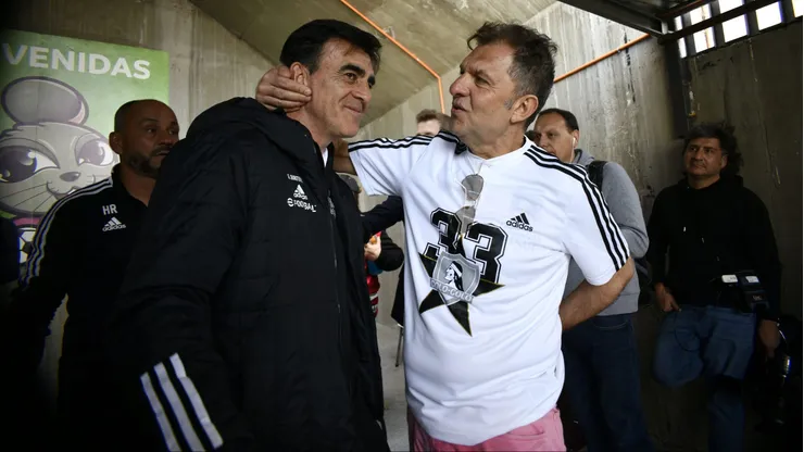 Aníbal Mosa se sinceró sobre un retorno de Gustavo Quinteros a Colo Colo.