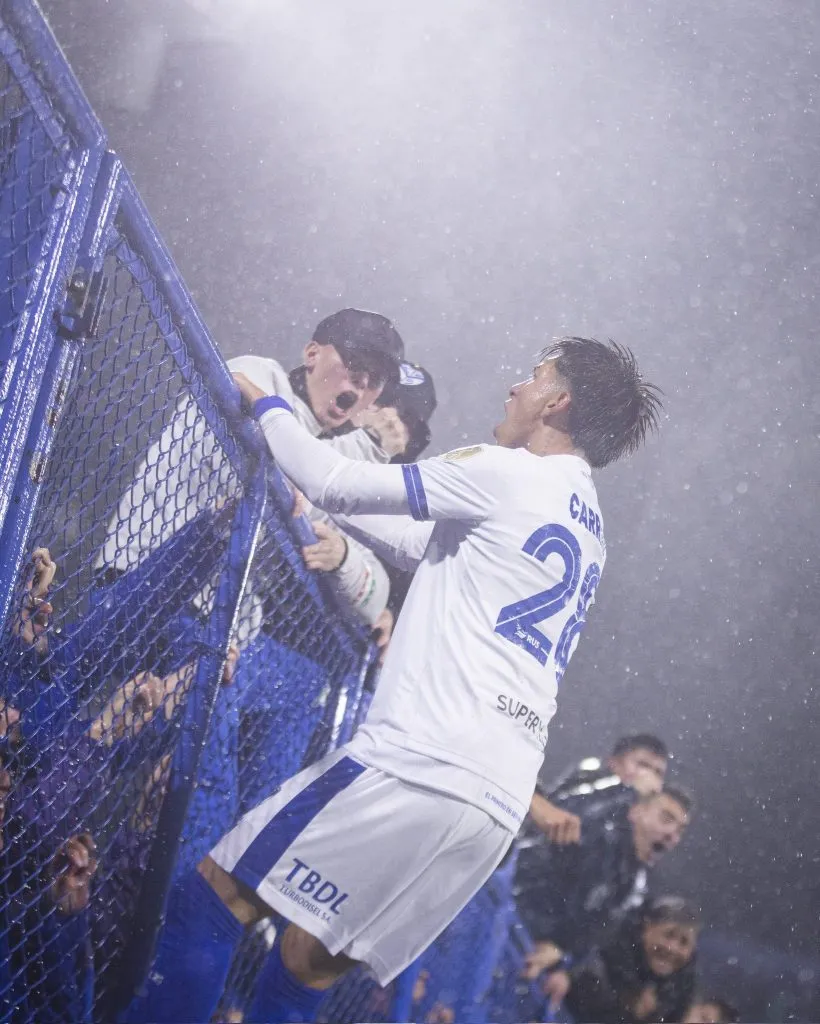 Vélez ganó 2-0 y avanzó en Libertadores