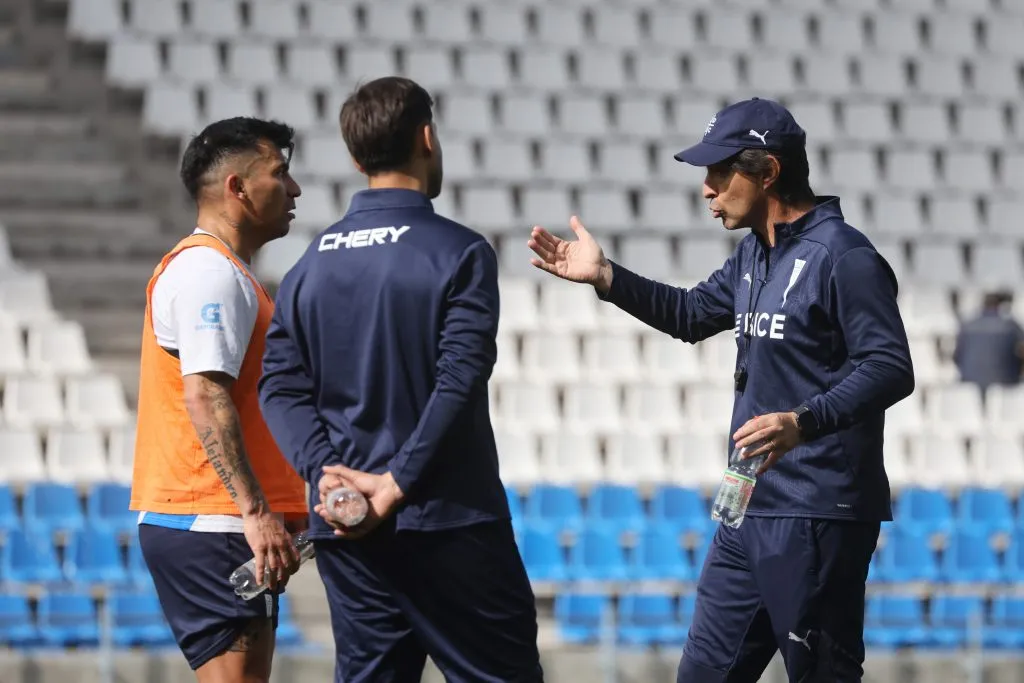 Gary Medel alabó a Daniel Garnero con un palo a su antecesor | Photosport
