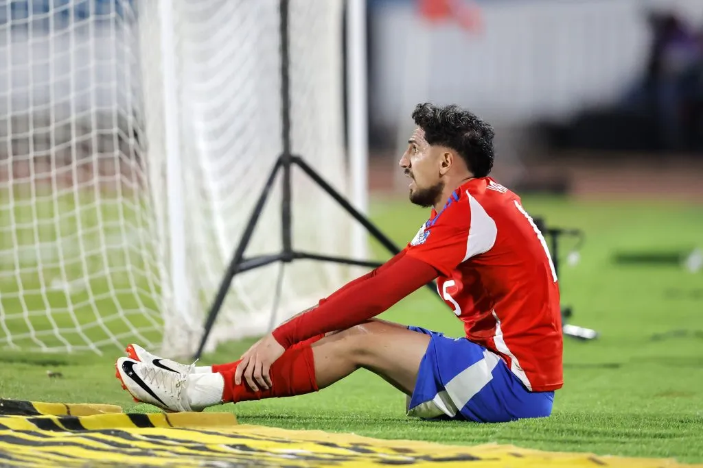 Diego Valdés todavía no ha podido estrenarse con Vélez. (Javier Torres/Photosport).