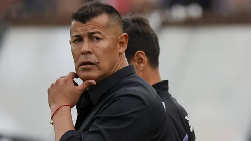 Jorge Almirón terminó su ciclo en Colo Colo en un segundo año lleno de malas decisiones.