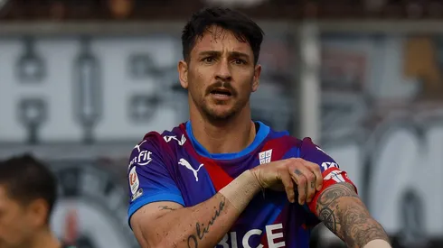 Zampedri tiene la chance de anotar el primer gol oficial en el nuevo Claro Arena